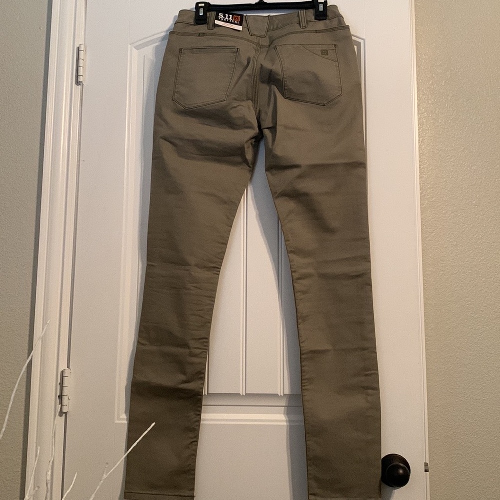 Women’s 5.11 Tactical jeans sz 6 New